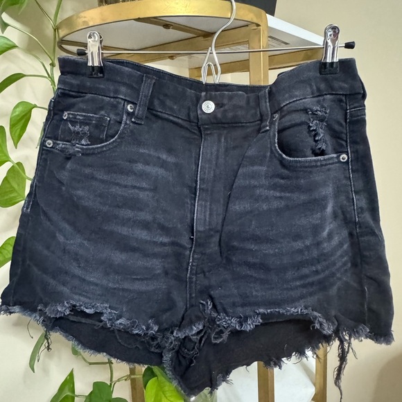 American Eagle Outfitters Black Distressed Jean Shorts - Picture 1 of 2